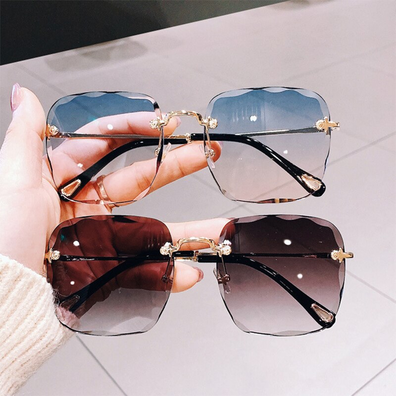 New Refined Rimless Cut Square Sunglasses for Women Fashion Personality Two-Color Sunglasses Web Celebrity the Same Trend Glasses.